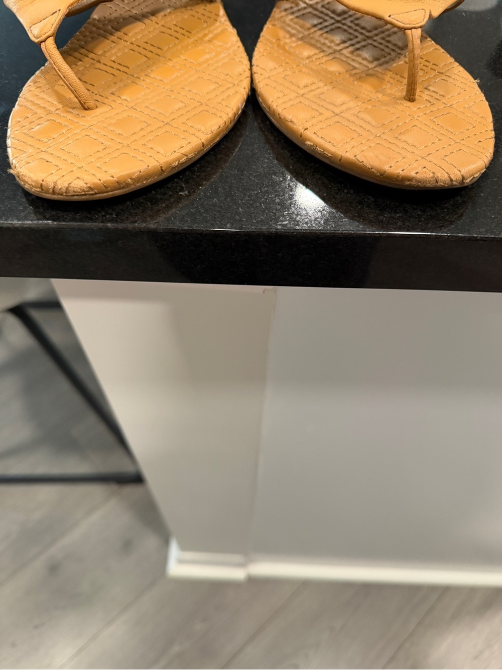 Tory Burch Tan Leather Thong Sandals - Picture 4 of 4